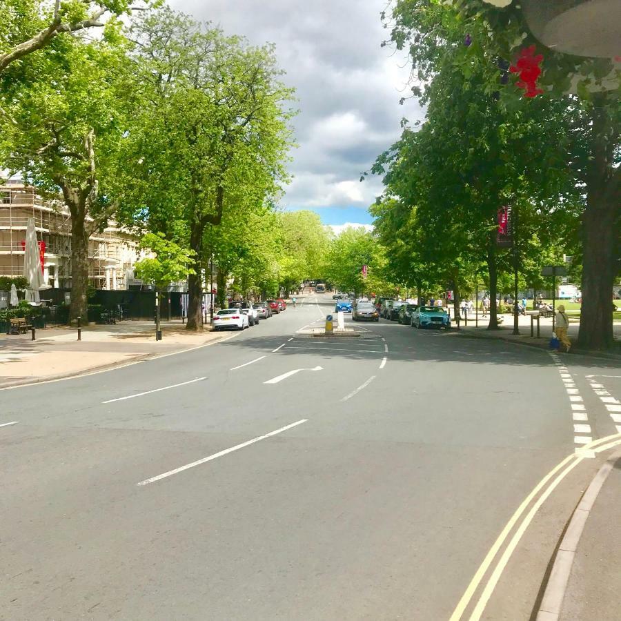 Stewart St James Walk Apartment كيلتنهام المظهر الخارجي الصورة